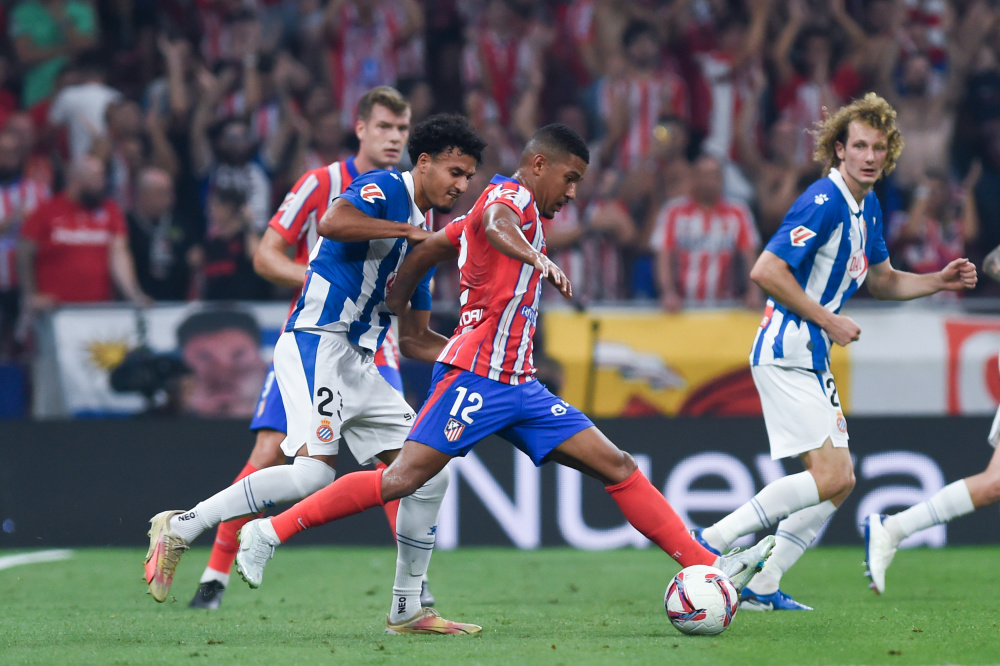 美记：有迹象显示快船将提前清理阵容，看好他们明夏签特雷杨