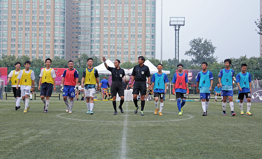 门兴0-0莱比锡，奥诺拉破门被吹，劳姆中框，门兴全场0射正