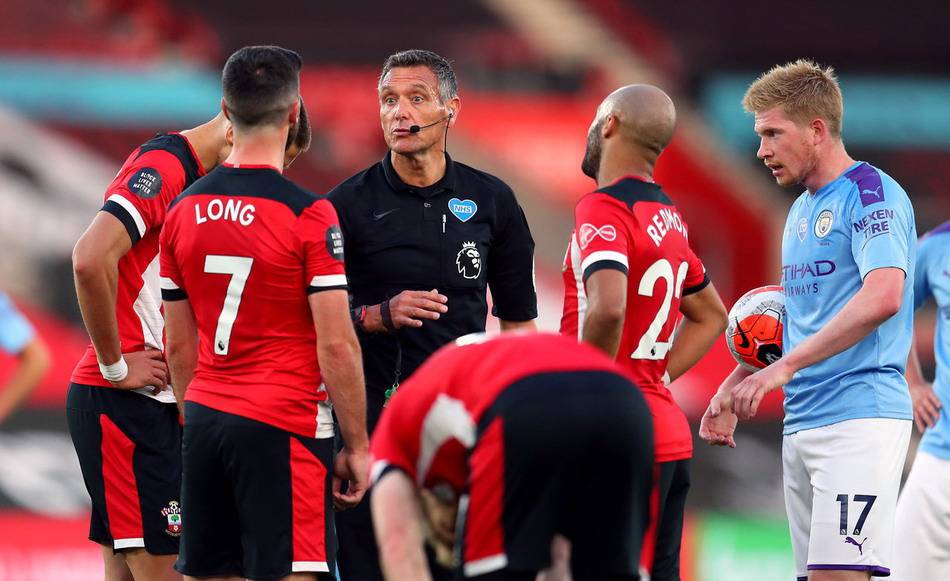 罗马诺：曼联要等谢什科伤情确定后再与齐尔克泽讨论未来