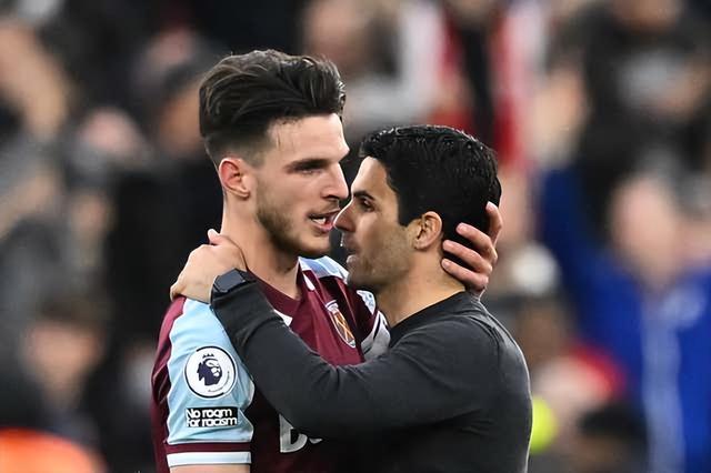 福登闪击破纪录+补时绝杀，铁卫送点恩梅查手刃旧主，曼城3-2鱼腩