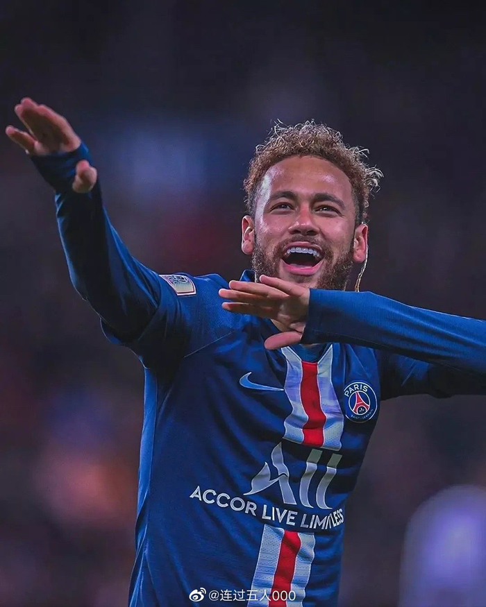 斯帕莱蒂：丢球前踢得像教科书一样死板；伊尔迪兹在顶级之上