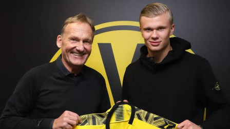 记者：阿隆索未进更衣室，卡瓦哈尔批裁判反被回呛是荒谬借口